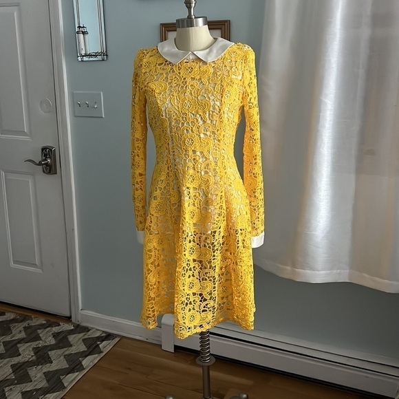 ModCloth Yellow Crochet Lace Satin Collar Dress size Medium - Picture 1 of 15